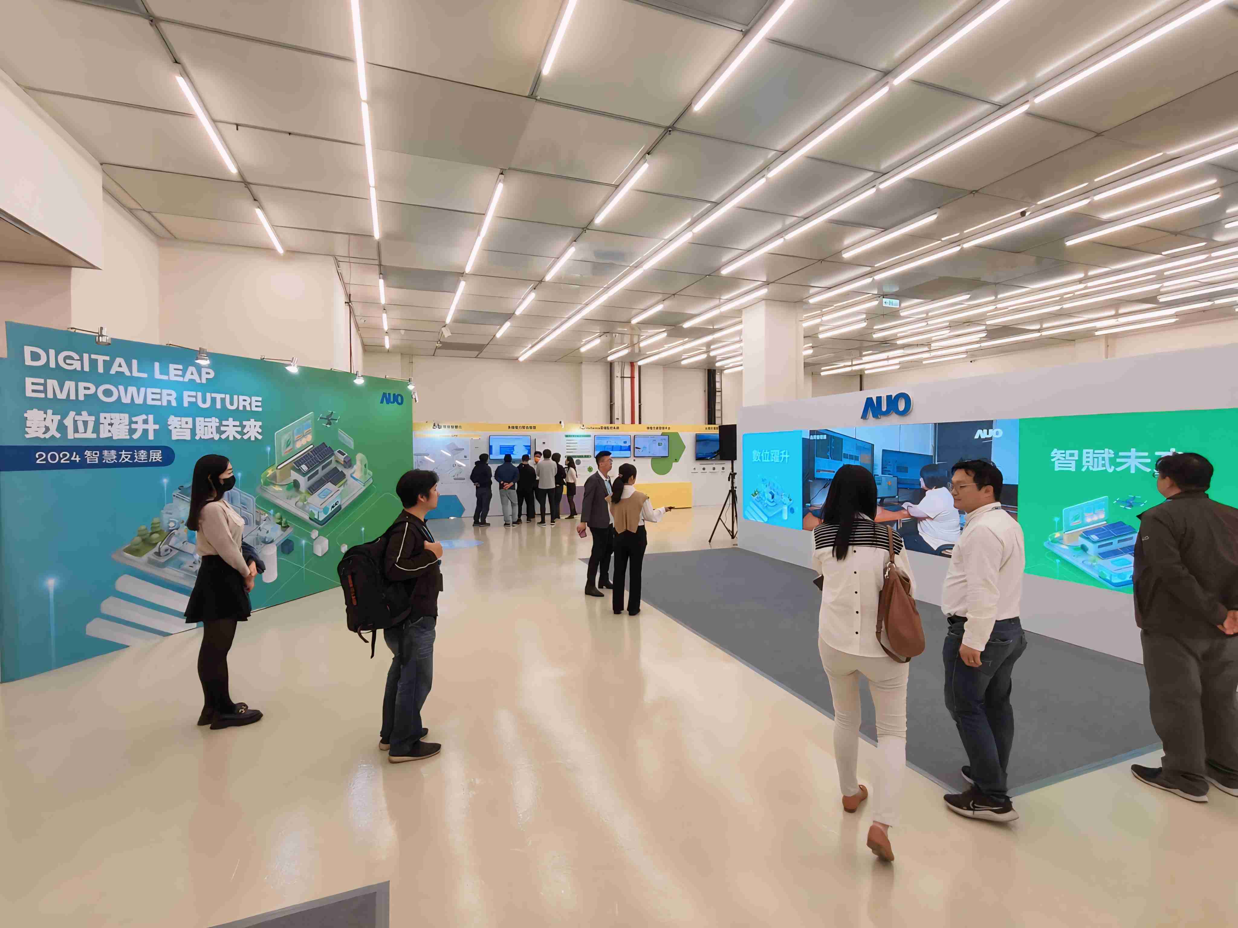 2024智能PG国际展邀集生态圈伙伴共同参展，，，从数字应用、、、净零减碳到能源发展，，创造全方位永续商机，，携手生态圈伙伴迈向永续未来